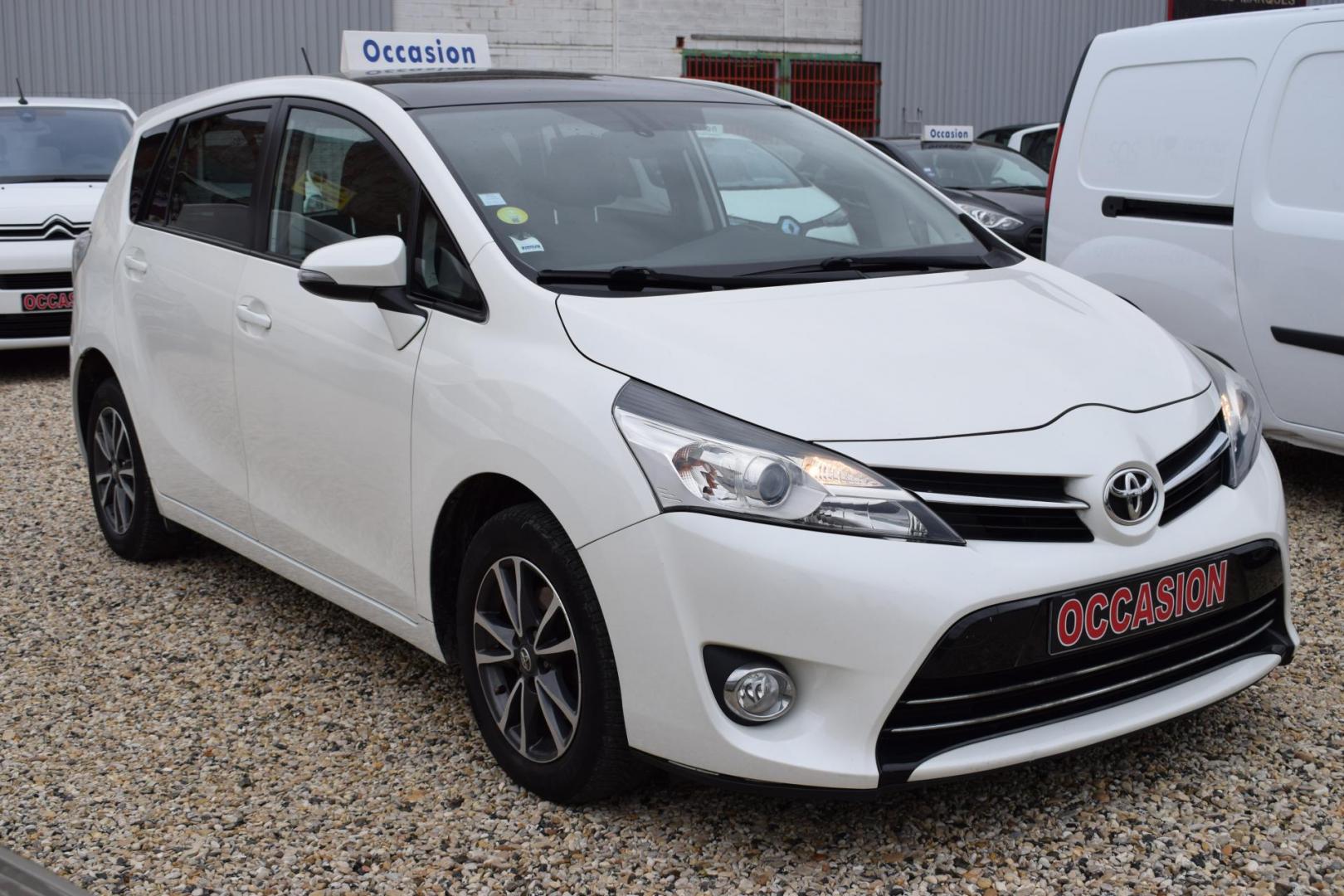 TOYOTA VERSO D4-D 124 SKYVIEW 7PLACES