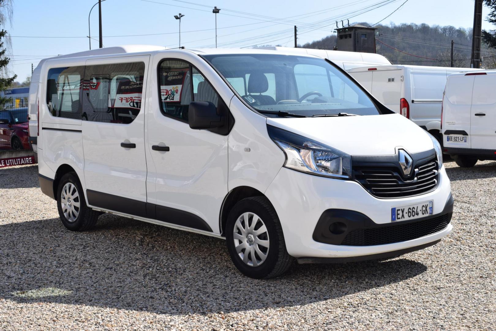 RENAULT TRAFIC 1.6DCI 125 COMBI L1 ZEN 9PLACES