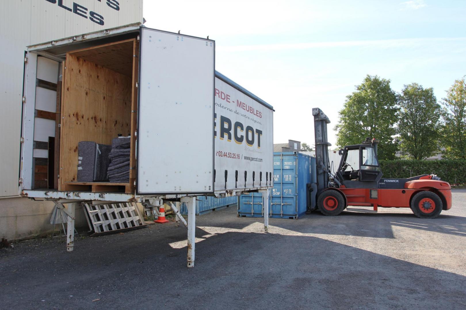 Préparation du matériel pour déménagement puis stockage garde-meubles